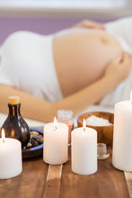 Lade das Bild in den Galerie-Viewer, Pränatale Massage (1 Stunde)
